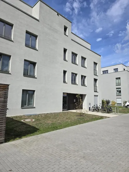 Garten u. Terrasse - 2-Zimmer-Mietwohnung im EG, 67,1 m², EBK, Tiefgarage, Fahrstuhl, Kladow — photo 1